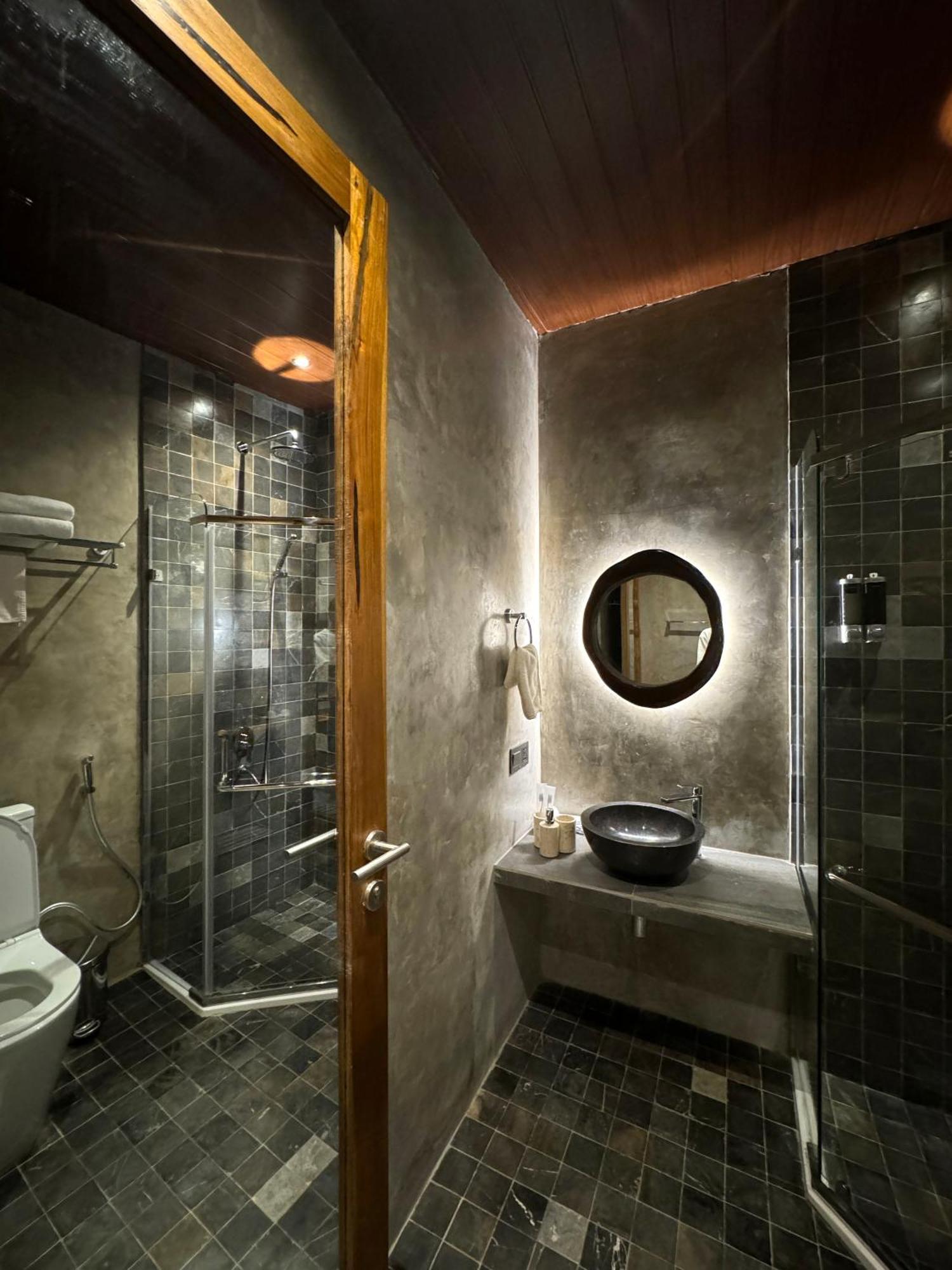 Batatu - Adults Only 4*